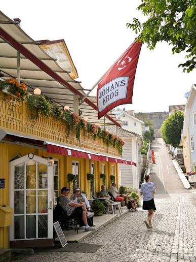 Johans krog veranda och flagga